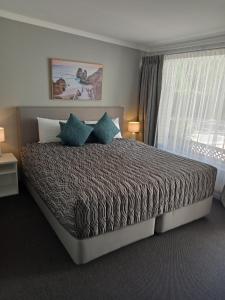 Solomon Inn Motel Figtree - Questions About Your Stay