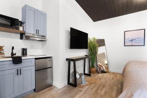 South Bay Inn - Booking Your Stay