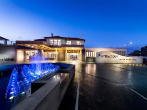 Swan River Hotel - Damage Deposit and Payments