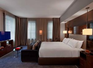 The Joule - Booking Your Stay