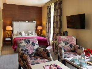 The Mandeville Hotel - Common Questions