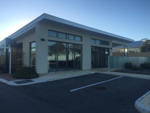 Villas on the Bay Kingscote - Convenient Location