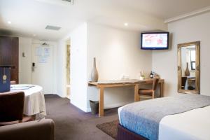 Hotel Richmond on Rundle Mall - Dining Options at First Restaurant