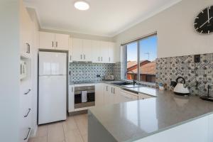 The Palms Apartments - Questions About Your Stay