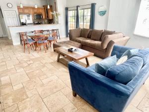 Vistalmar Beach Resort - Booking Your Stay