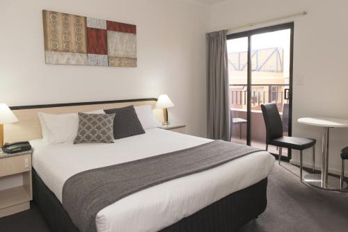 Adelaide Riviera Hotel - Key Points