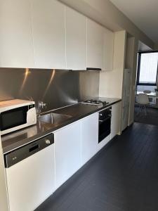 Adele Apartment Hotel East Melbourne - Key Points
