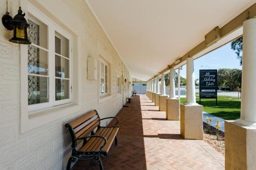 Albany Holiday Units - About Your Stay