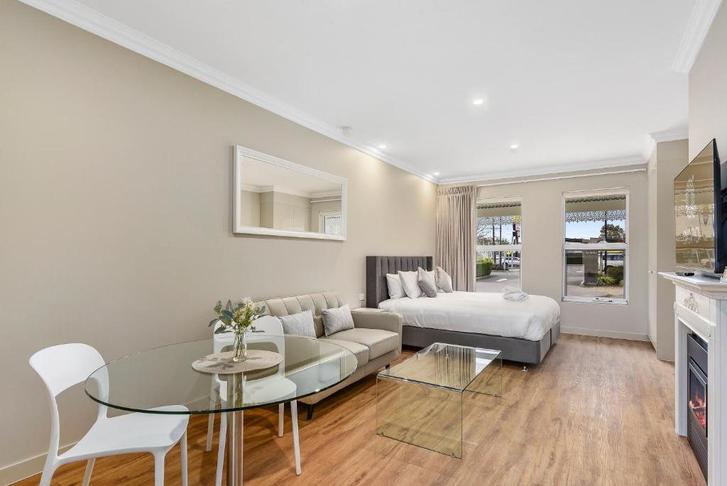 Aloha Central Luxury Accommodation Review