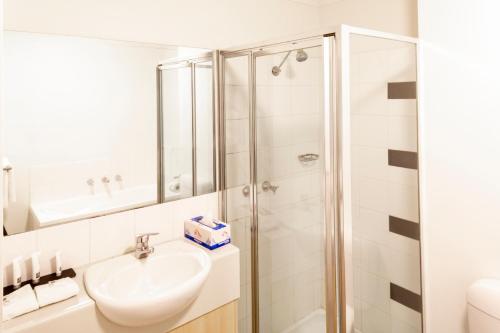 Amazing Accommodations: St Kilda - Key Points