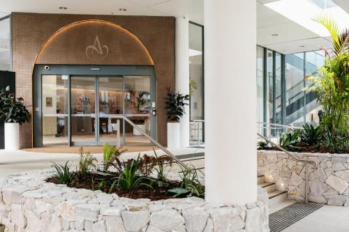 Amora Hotel Brisbane - Key Points
