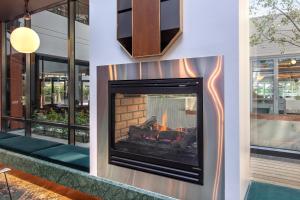 Amora Hotel Riverwalk Melbourne - Key Points