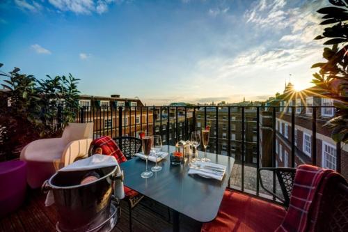 Apex Temple Court Hotel - Key Points