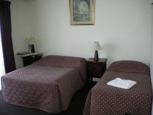 Avalon Motel - About Your Stay