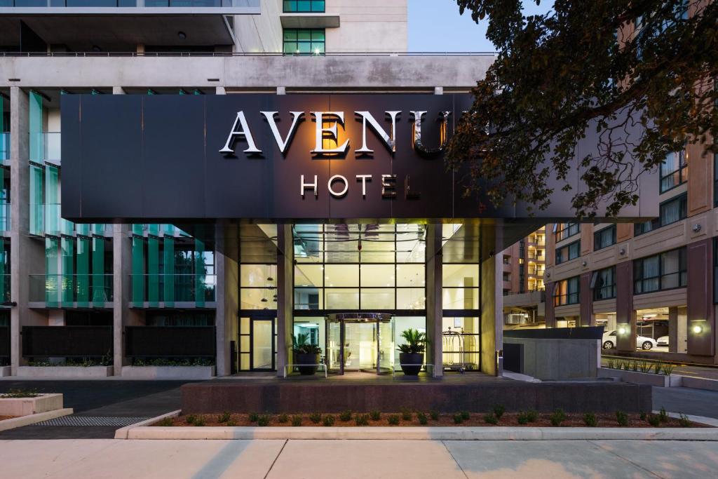 Avenue Hotel Canberra Review
