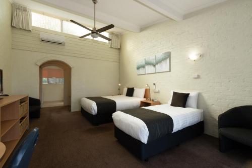 Barclay Motor Inn - Key Points