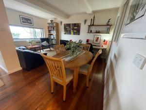 Beachside Taroona With Spa Review - Key Points