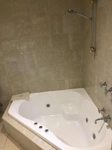 Best Western Plus The Tudor Box Hill - Key Points