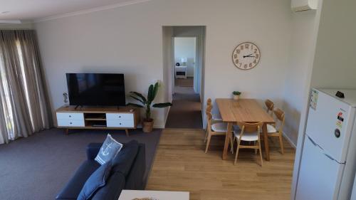BlueWater Apartments - About Your Stay