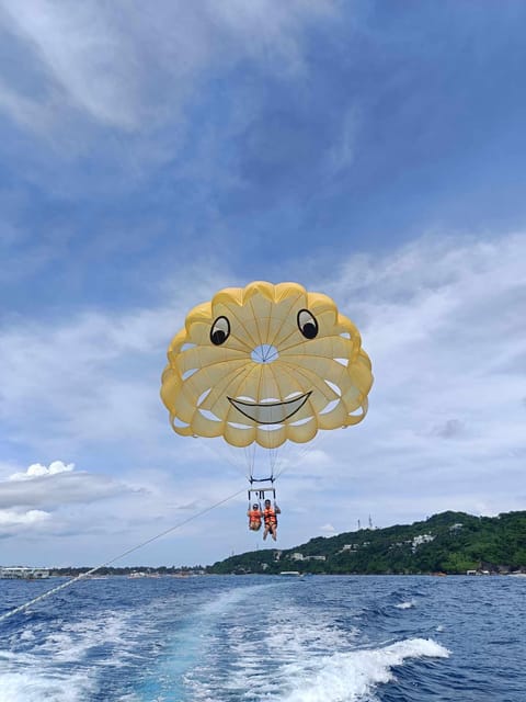 Boracay Fly & Dive: Parasailing W/ Insta360 & Helmet Diving