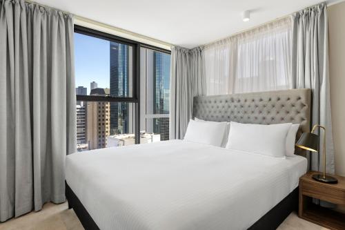 Brady Apartment Hotel Hardware Lane Review
