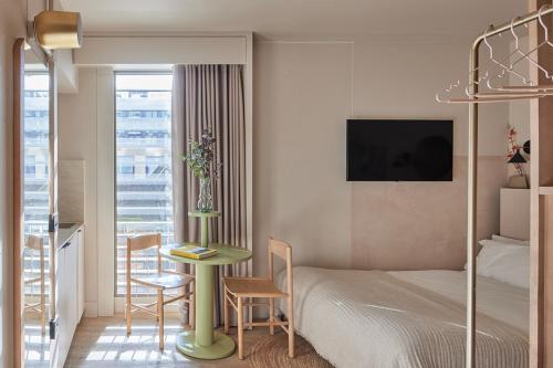 Buckle Street Studios by Locke, Aldgate - Key Points