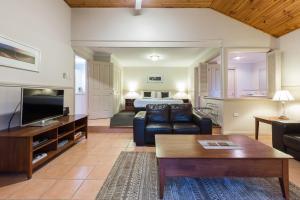 Bushy Lake Chalets - About Your Stay