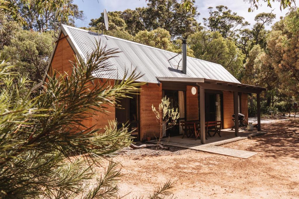 Bussells Bushland Cottages Review