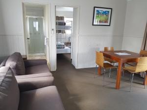 Canberra Carotel Motel - About Your Stay