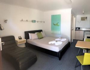 Carnarvon Gateway Motel - About Your Stay
