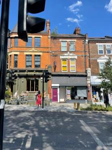 Chamberlayne Inn - Key Points