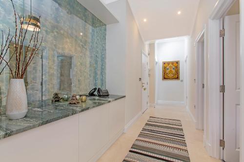 Chesham Court Knightsbridge - Key Points