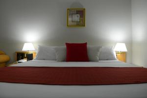 Club Inn Motel - About Your Stay