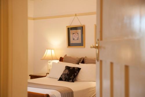 Cobb & Co Court Boutique Hotel - About Your Stay