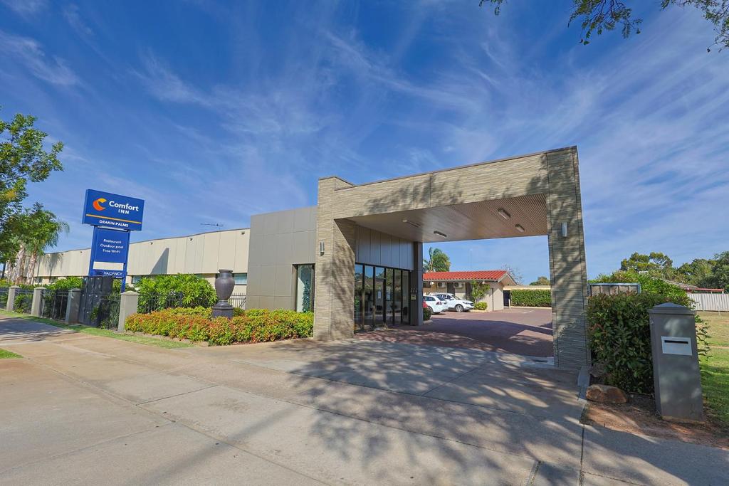 Comfort Inn Deakin Palms Review
