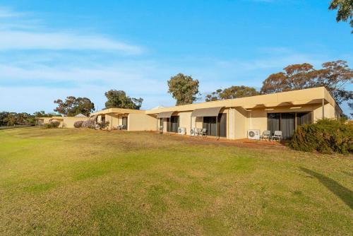 Comfort Inn & Suites Riverland Review