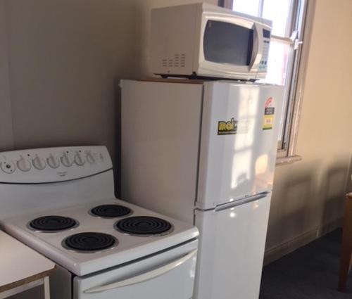 Commercial Hotel Motel Lithgow - About Your Stay