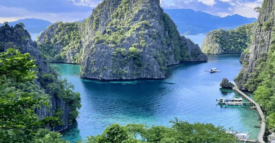 Coron: Private Boat Hire With Bespoke Guided Tour - Tour Overview and Pricing