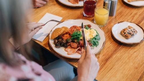 Country Club Tasmania Review