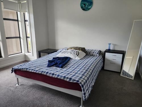 Cozy Value Comfy Budget Rooms ! Kick Back N Relax - Key Points