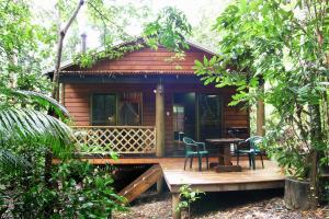 Crater Lakes Rainforest Cottages - Key Points