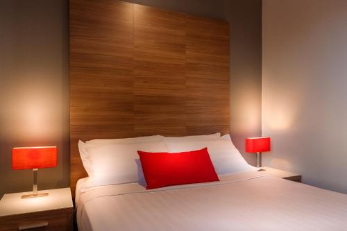 Crest on Barkly Hotel - Key Points