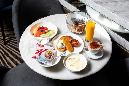 Crowne Plaza Canberra, an IHG Hotel - Key Points