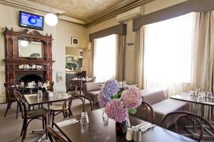 Deloraine Hotel - Key Points