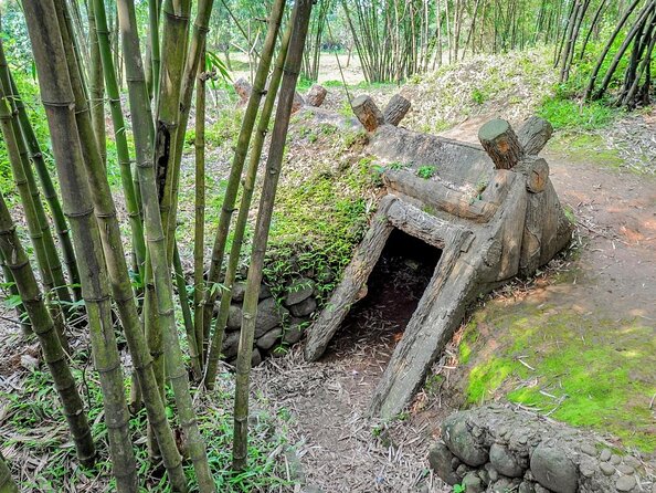 Dmz (vinh Moc Tunnel – Khe Sanh Combat Base) Private Car From Hue City