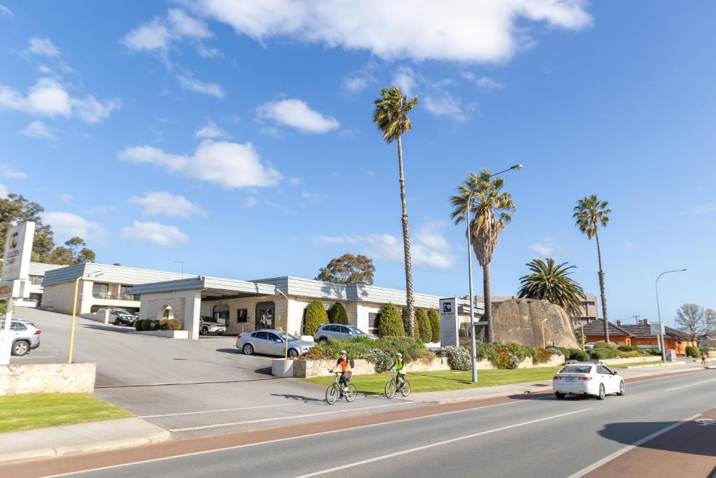 Dog Rock Motel Review