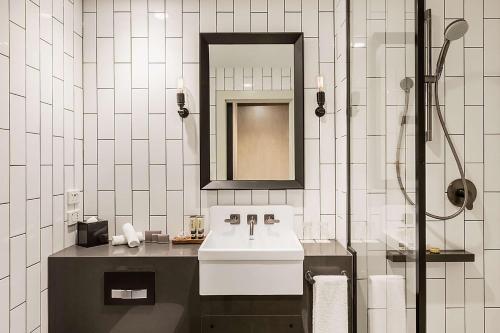 DoubleTree by Hilton Melbourne Review - Key Points