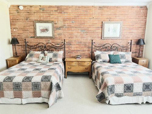 Eagles Nest Inn - About Your Stay