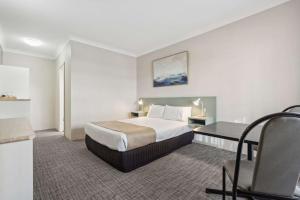 Econo Lodge Dockside Glenelg - Key Points