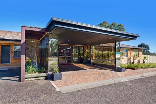 Econo Lodge Savannah Park Tamworth - About Your Stay